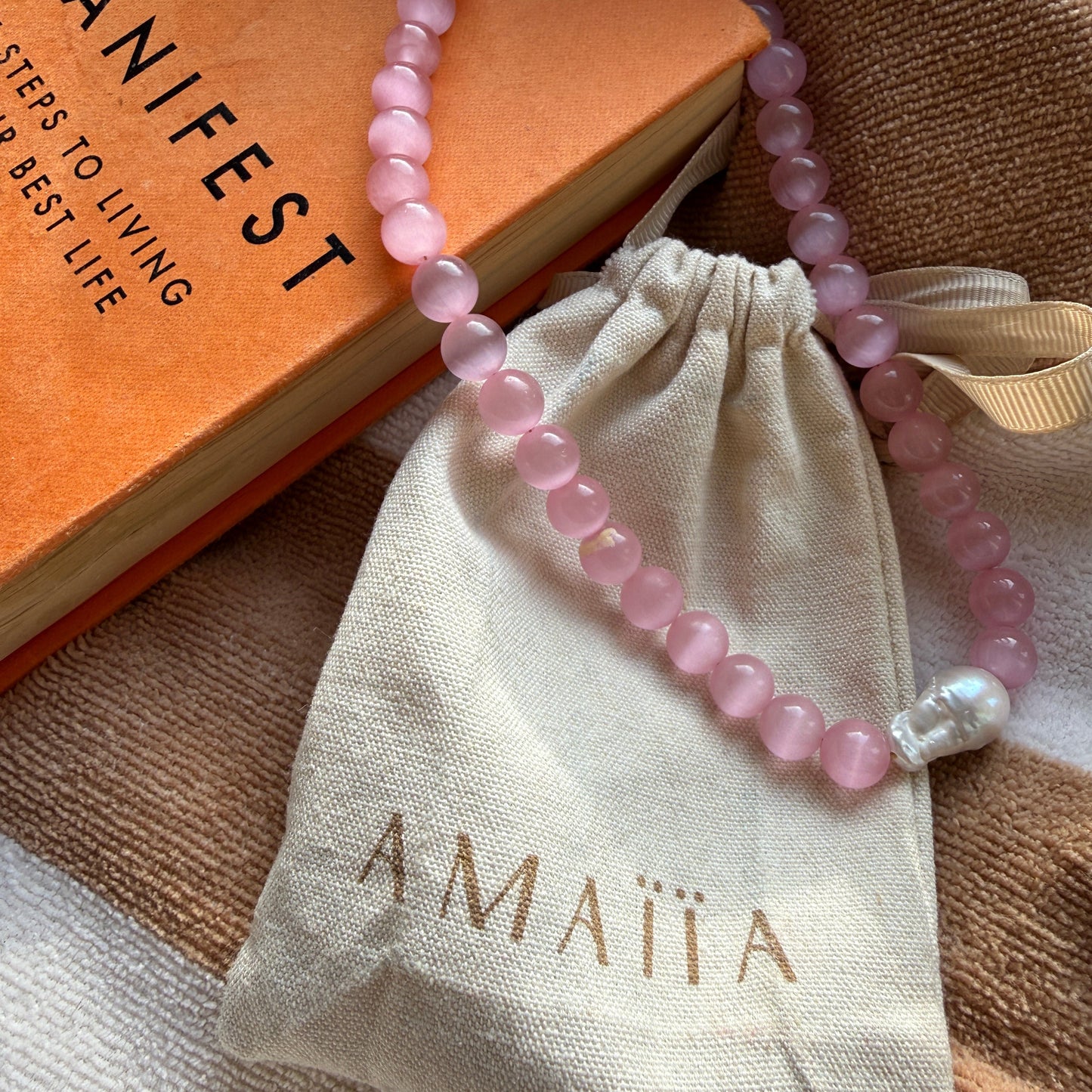 NEINA Necklace