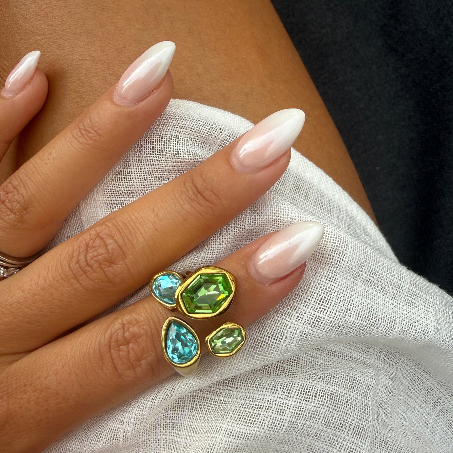 Azura Ring