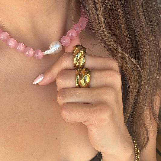 NEINA Necklace